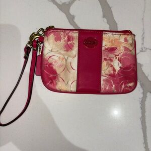 Coach Abstract Op Art Wristlet Multi Coral Pink & Gold